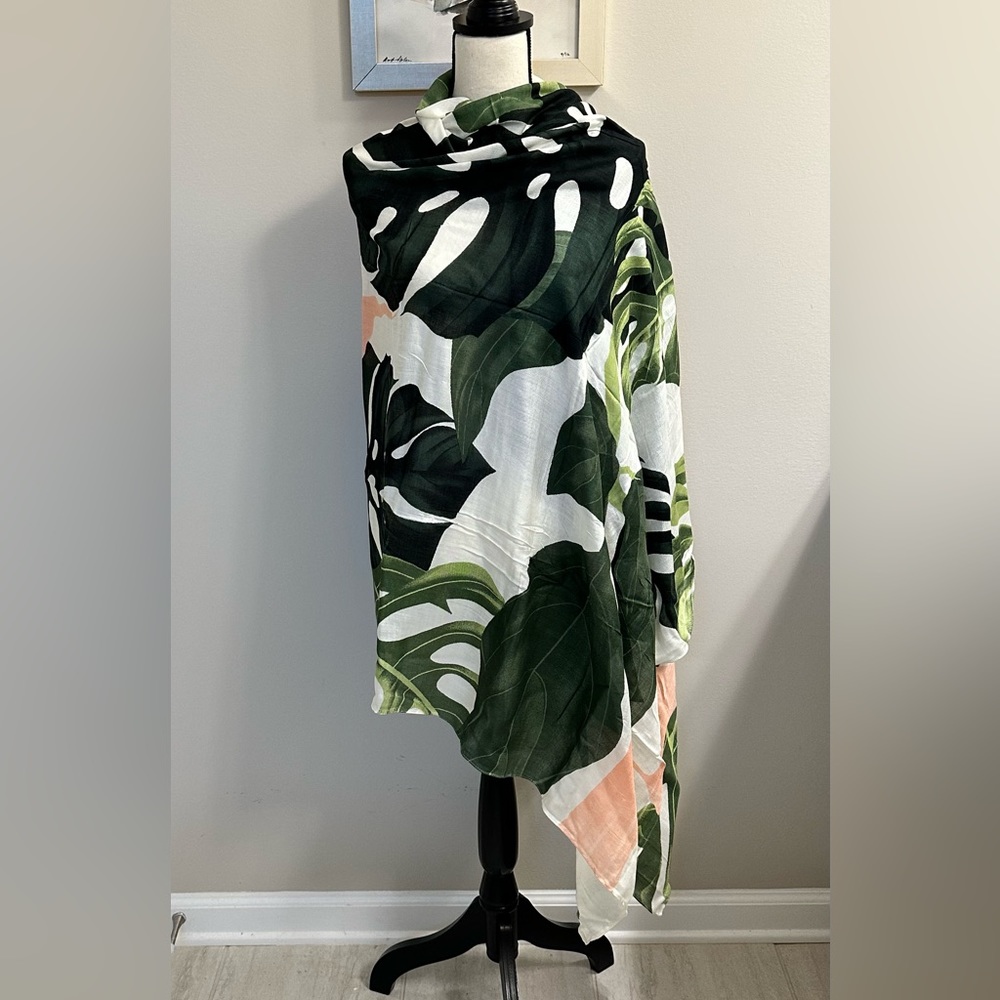 Virginia Wolf Wrap/Sarong Like New